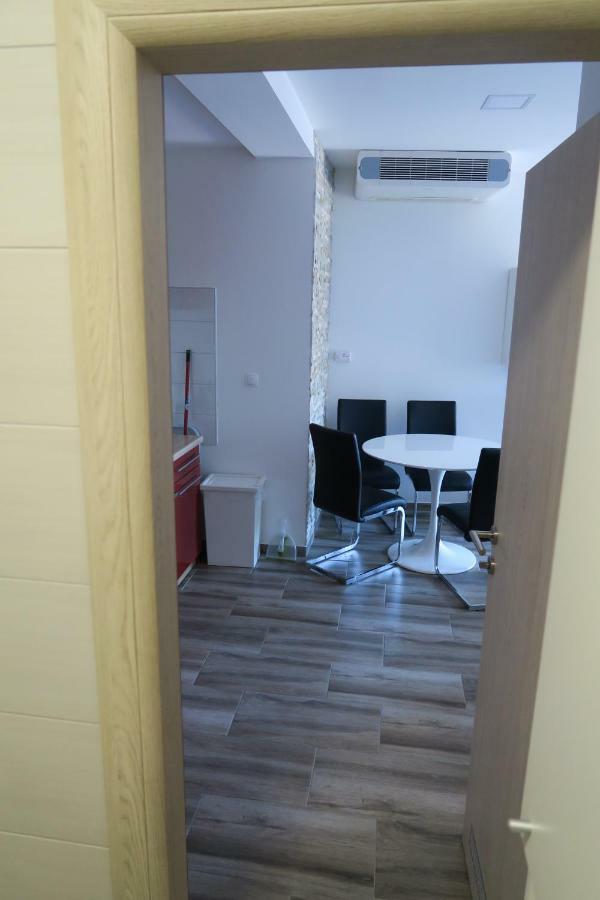 Family Apartment 巴斯卡 客房 照片
