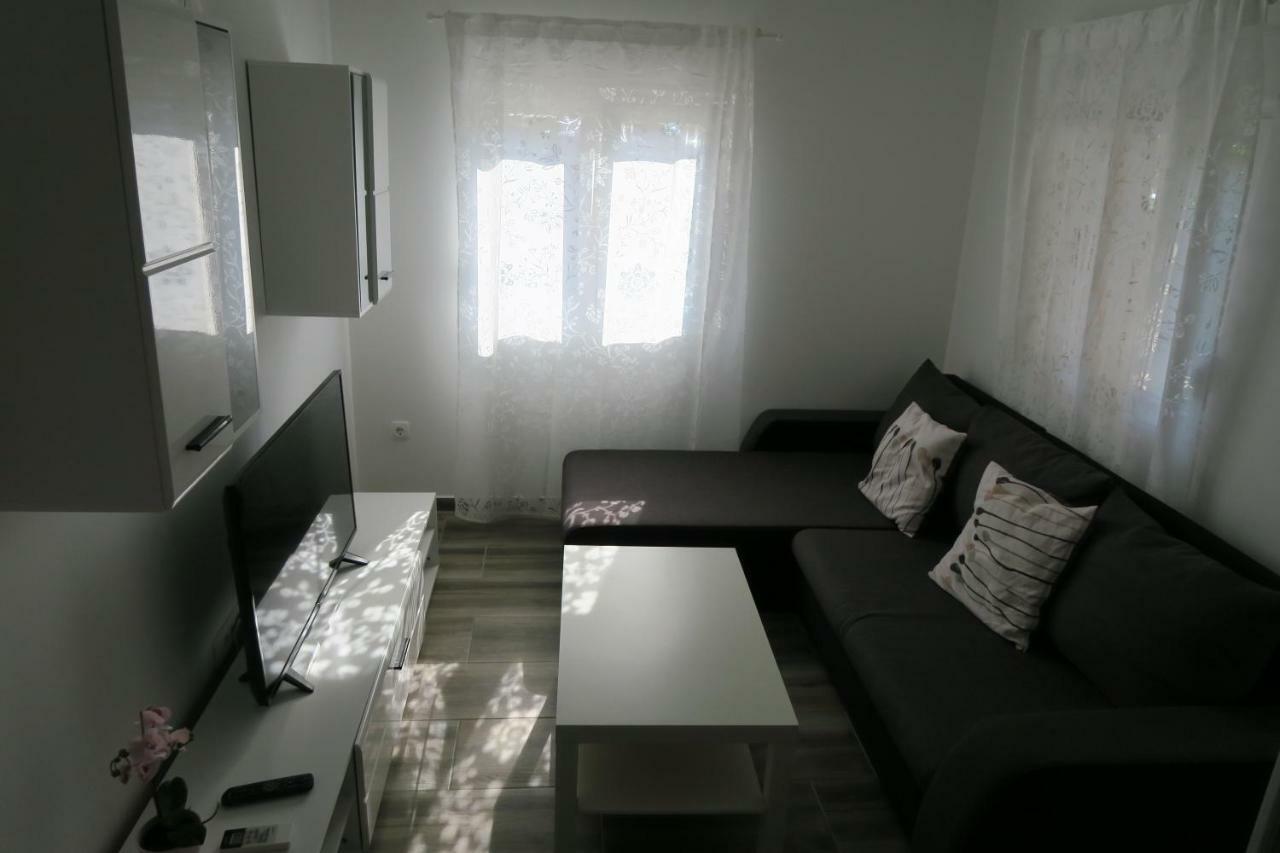 Family Apartment 巴斯卡 外观 照片