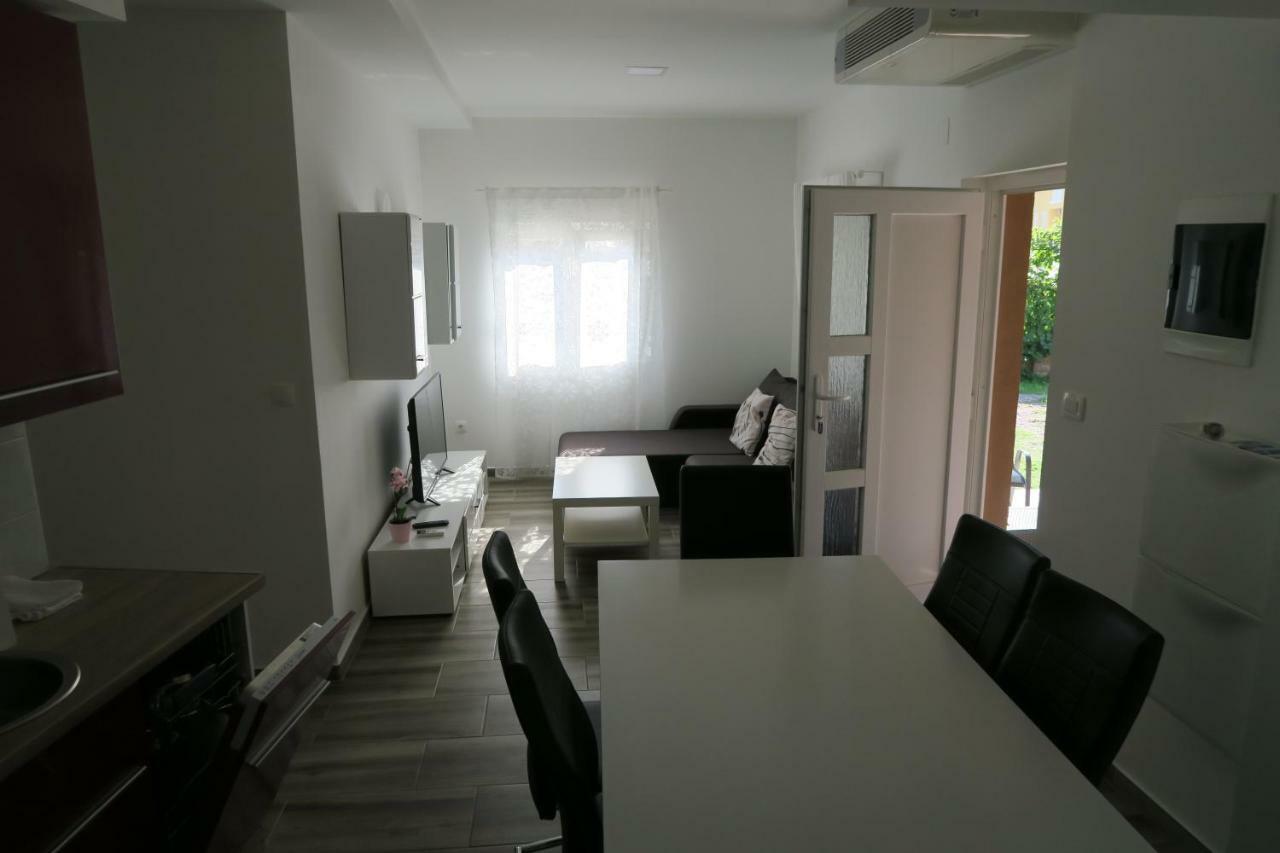 Family Apartment 巴斯卡 外观 照片