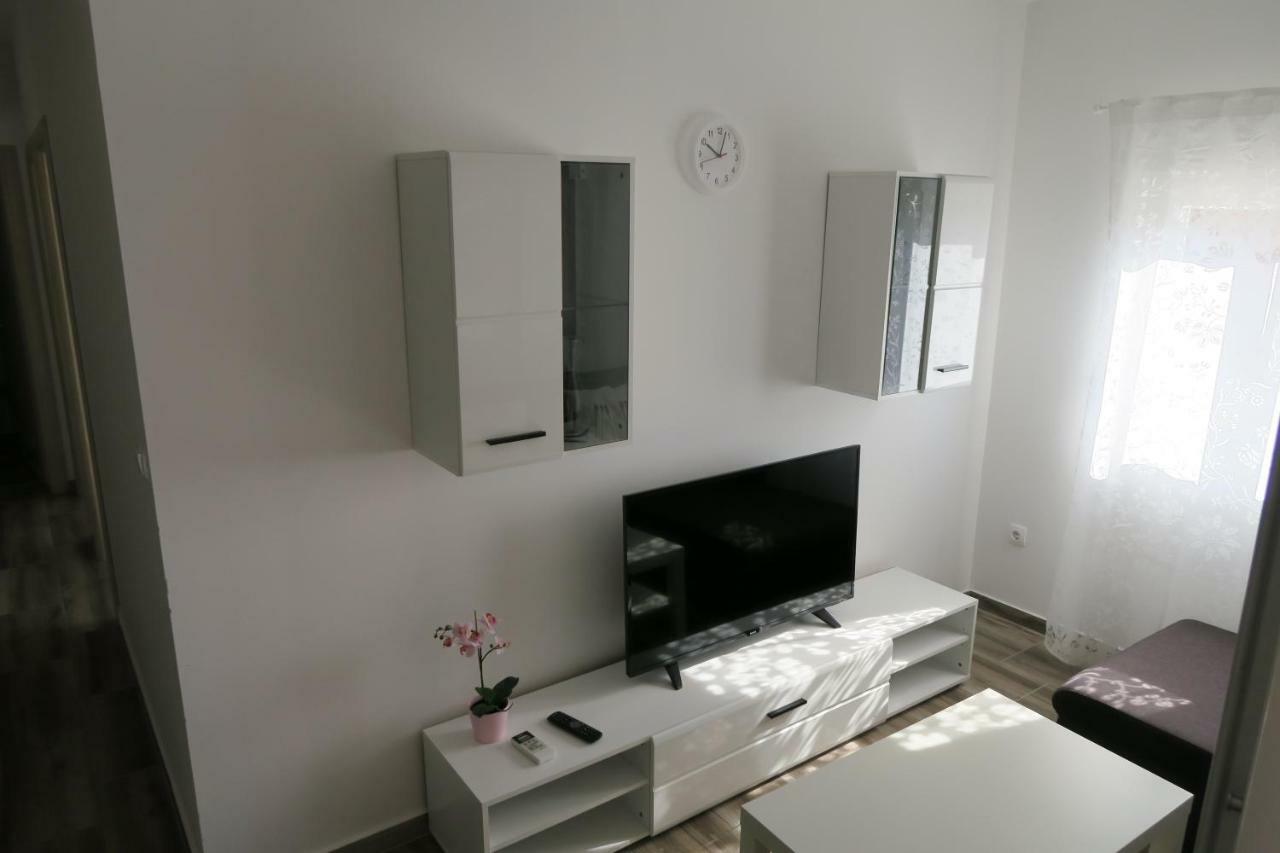 Family Apartment 巴斯卡 外观 照片