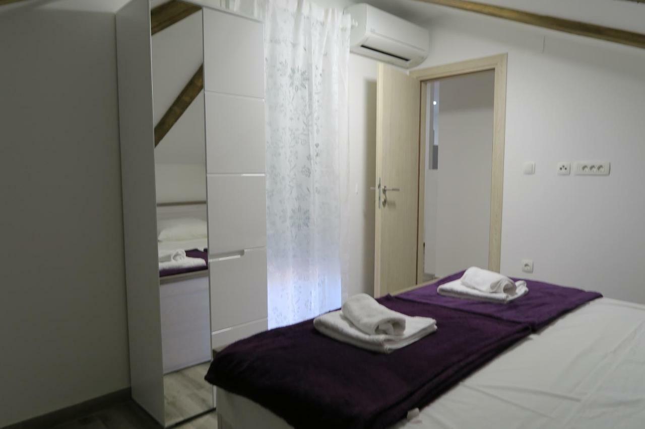 Family Apartment 巴斯卡 客房 照片